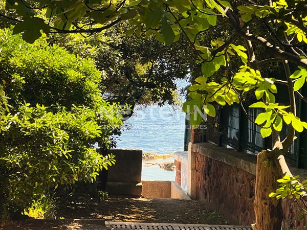 Appartement Saint Raphael 2 pieces 37 m2 a 100 m des plages