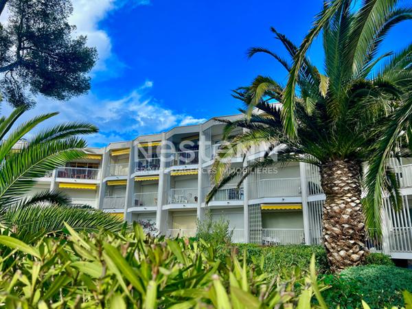 Appartement Saint Raphael 2 pieces 37 m2 a 100 m des plages