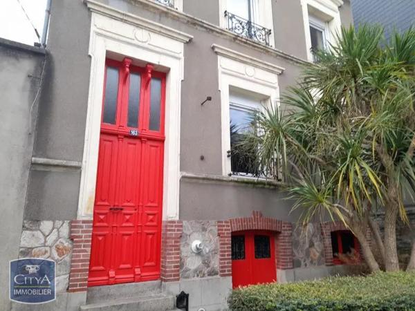 Maison à louer 8 pièces 187.15m² Cherbourg-en-Cotentin (50120)