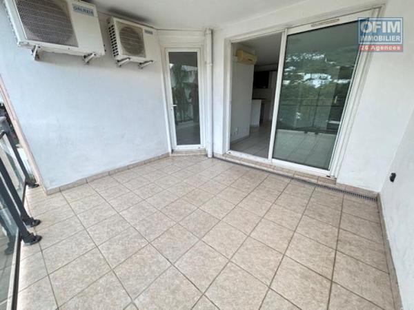 T2 avec grande terrasse et vue montagne - Proche centre-ville de Saint-Denis