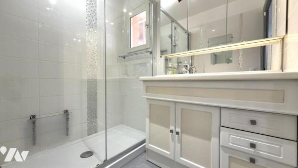 SAINT-AYGULF – Appartement 2 pièces bis avec garage, piscine et tennis – à quelques minutes à pied d