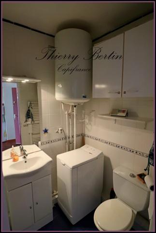 Dpt Var (83), à vendre FREJUS appartement T2 de 26,1 m²