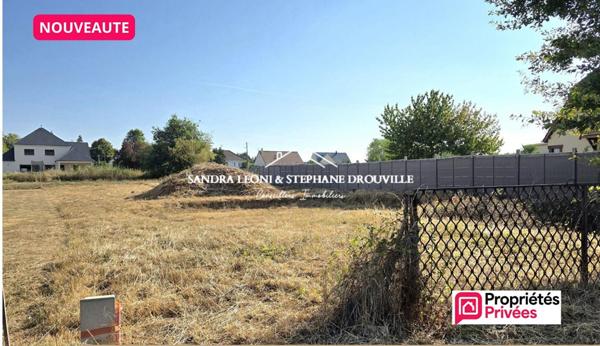 PROCHE MAINTENON JOLI TERRAIN A BATIR VIABILISE DE 985 m2