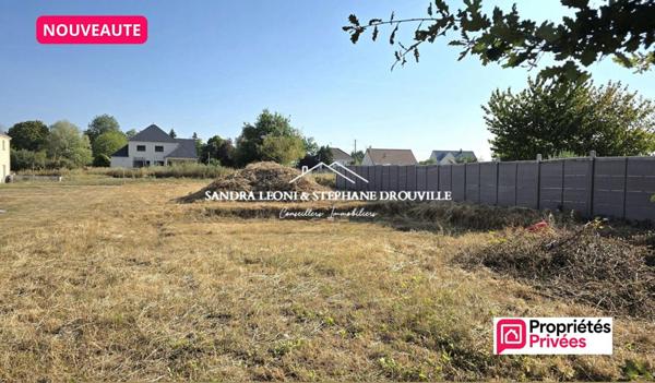 PROCHE MAINTENON JOLI TERRAIN A BATIR VIABILISE DE 985 m2