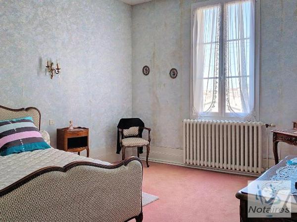 Maison à Vendre à Créon Centre (33670) en Gironde (33).


A deux pas de la place de la Prévô...