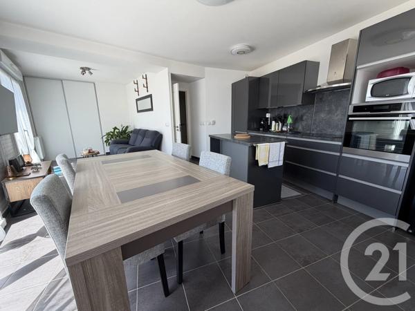 Appartement F3 à vendre  3 pièces - 70,14 m 2   CLAYE SOUILLY  - 77