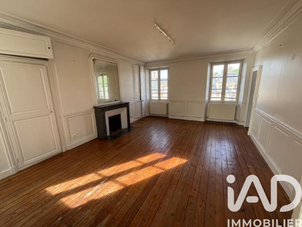 Location appartement 3 pièces 69 m² Fontainebleau