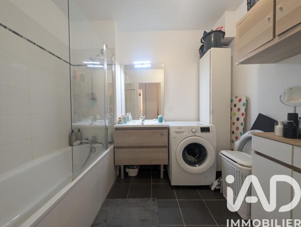 Location appartement 3 pièces 66 m² Guyancourt