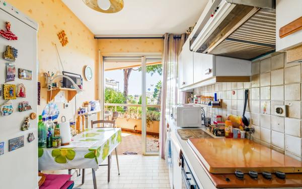 Appartement à vendre    2 pièces • 48 m2 Saint-Laurent-du-Var