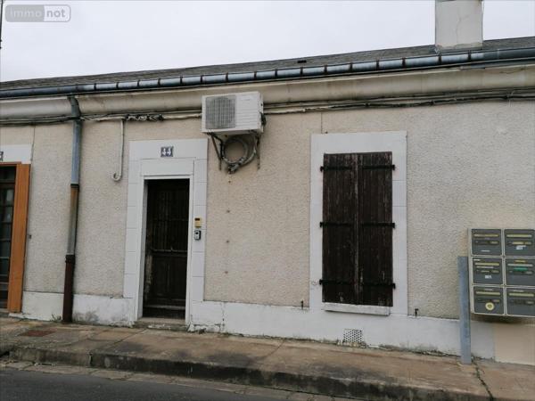 Maison de ville à vendre à Descartes dans l'Indre-et-Loire (37160), ref : 082/347