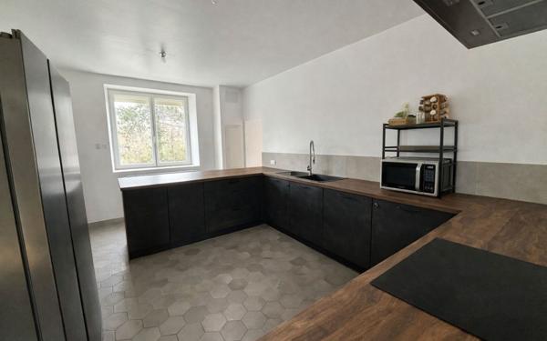 Maison à vendre    4 pièces •  Castres