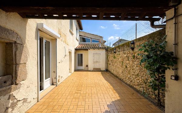 Maison à vendre    4 pièces •  Castres
