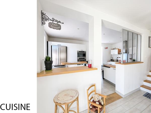 Maison de caractère avec dépendances et grand terrain - Centre-ville EZY-SUR-EURE  (27)