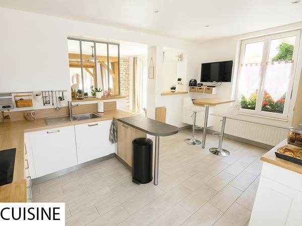 Maison de caractère avec dépendances et grand terrain - Centre-ville EZY-SUR-EURE  (27)