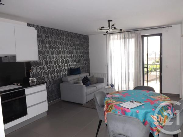 Appartement F3 à vendre  3 pièces - 64 m 2   SAVIGNY SUR ORGE  - 91