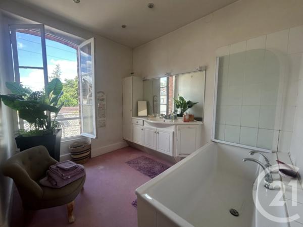Maison à vendre  6 pièces - 166 m 2   MONTARGIS  - 45