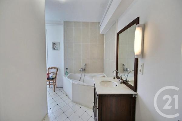 Maison à vendre  7 pièces - 196,20 m 2   BEAUGENCY  - 45