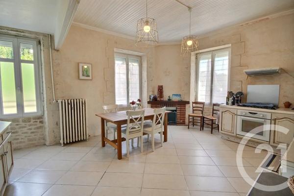 Maison à vendre  7 pièces - 196,20 m 2   BEAUGENCY  - 45