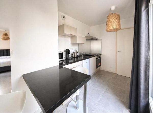 Location Appartement meublé 32.76 m² - Bordeaux 33800