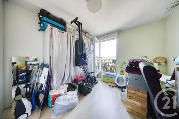 Appartement F4 à vendre  4 pièces - 73,20 m 2   VIGNEUX SUR SEINE  - 91