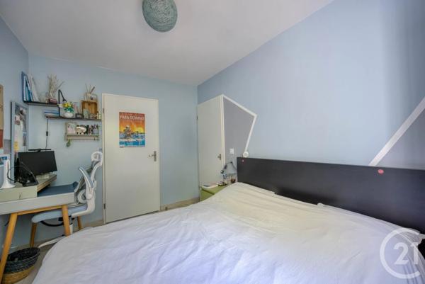 Appartement F4 à vendre  4 pièces - 73,20 m 2   VIGNEUX SUR SEINE  - 91