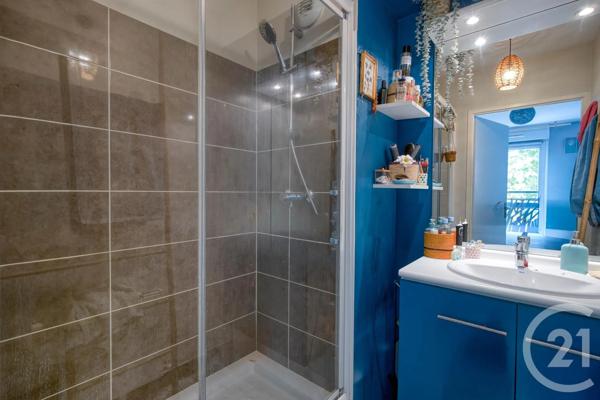Appartement F4 à vendre  4 pièces - 73,20 m 2   VIGNEUX SUR SEINE  - 91