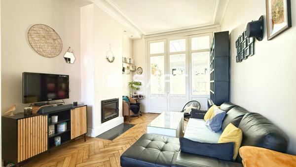 Maison Semi-Bourgeoise centre-ville Avec jardin