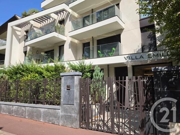Appartement F3 à vendre  3 pièces - 69,40 m 2   SCEAUX  - 92