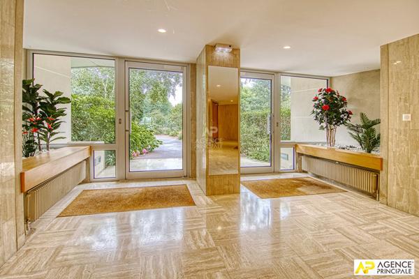 Versailles Clagny Appartement 5 pièces 113 m² rez-de-jardin avec ascenseur, cave et parking et box en sous-sol 610 000 € **  - Référence  28282
