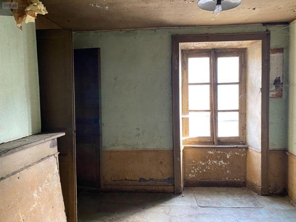 Immeuble à vendre à Mauriac dans le Cantal (15200), ref : 15060/864