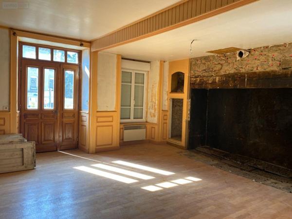 Immeuble à vendre à Mauriac dans le Cantal (15200), ref : 15060/864