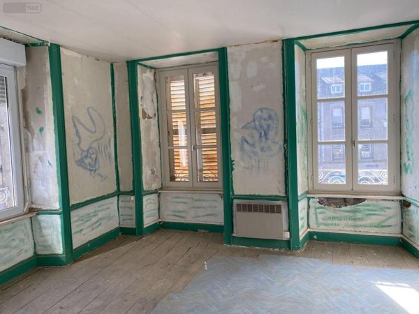 Immeuble à vendre à Mauriac dans le Cantal (15200), ref : 15060/864