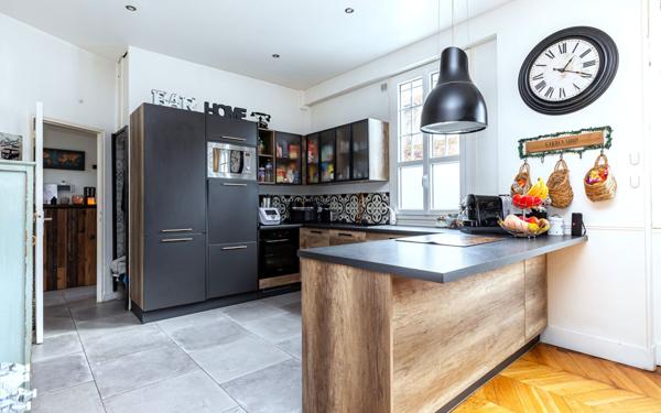 Maison à vendre    5 pièces • 142 m2 Créteil