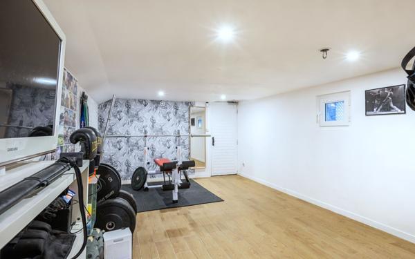 Maison à vendre    5 pièces • 142 m2 Créteil