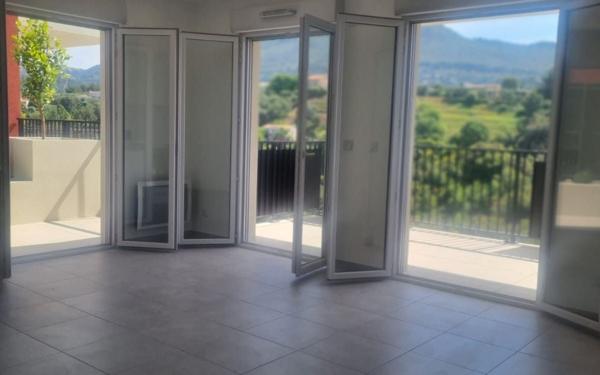 Appartement à vendre    4 pièces • 69,92 m2 Colomars