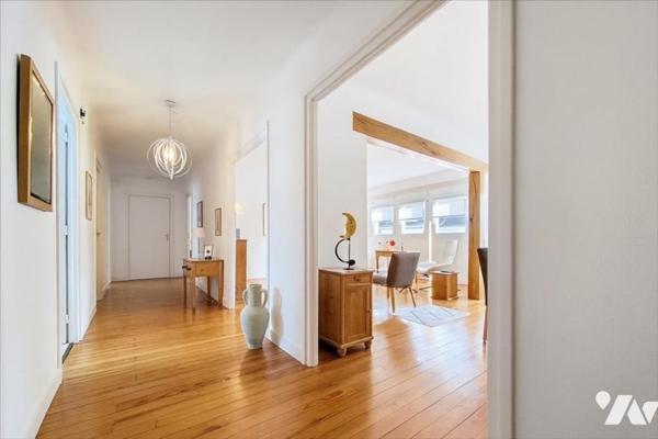 LORIENT centre  - BELLE MAISON Famliale ,  SPACIEUSE AVEC MULTIPLES POSSIBILITÉS