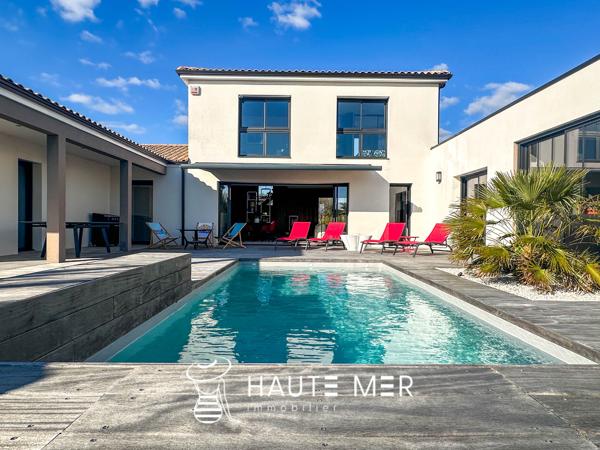 ANTILLES – Villa contemporaine sur plus de 2000 m2 de terrain
