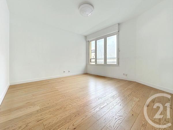 Appartement Studio à vendre  1 pièce - 21,60 m 2   LE KREMLIN BICETRE  - 94