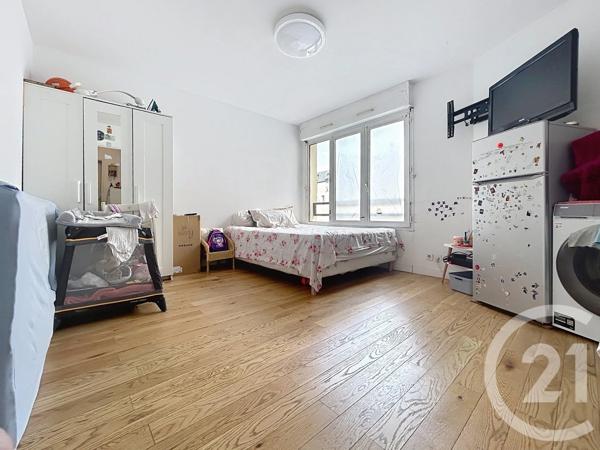 Appartement Studio à vendre  1 pièce - 21,60 m 2   LE KREMLIN BICETRE  - 94