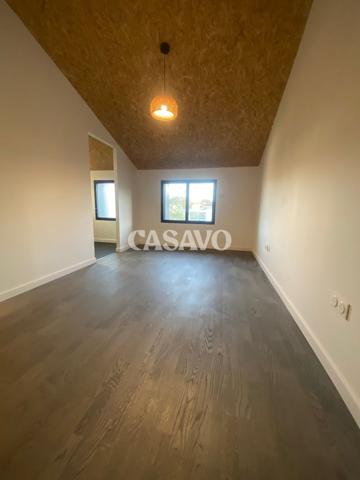 Vente Loft 1 pièce de 170m² - 44340 Bouguenais