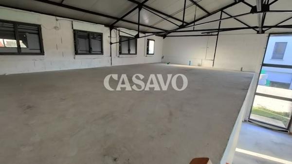 Vente Loft 1 pièce de 170m² - 44340 Bouguenais
