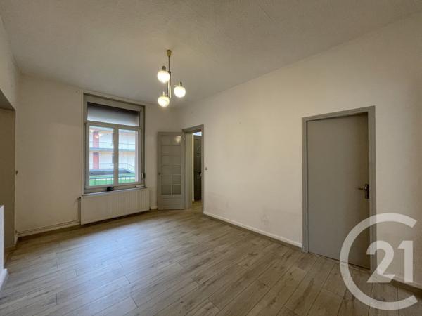 Appartement F4 à vendre  4 pièces - 97 m2 GUISE - 02