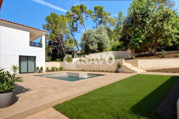 Vente Maison 5 pièces de 175m² - 83720 Trans-en-Provence