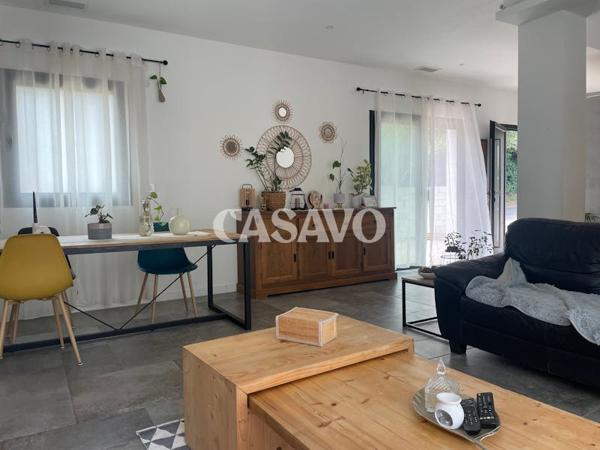 Vente Maison 5 pièces de 175m² - 83720 Trans-en-Provence