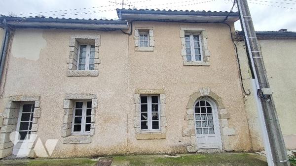 A vendre maison de ville de 146m² + dépendance