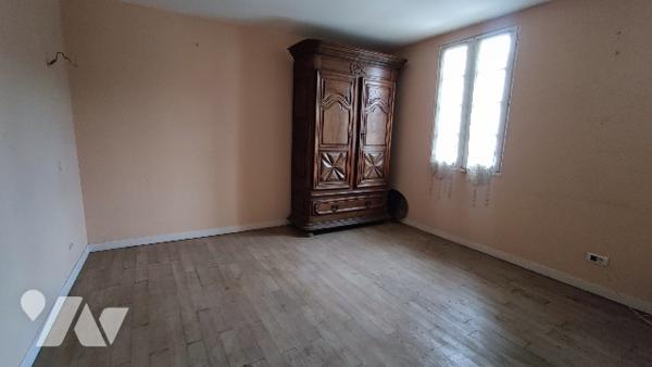 A vendre maison de ville de 146m² + dépendance