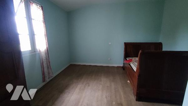 A vendre maison de ville de 146m² + dépendance