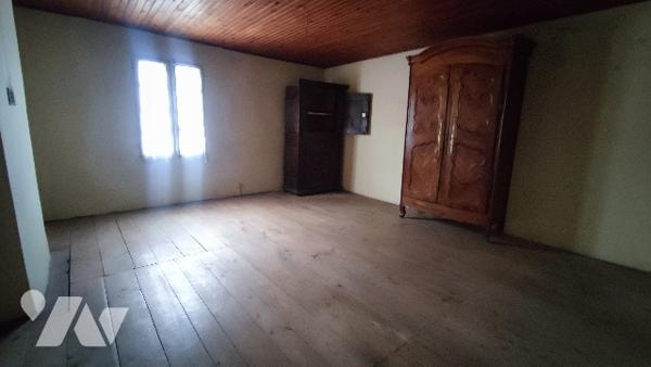 A vendre maison de ville de 146m² + dépendance