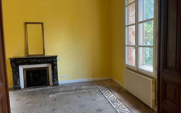 Maison à vendre    8 pièces •  Remoulins