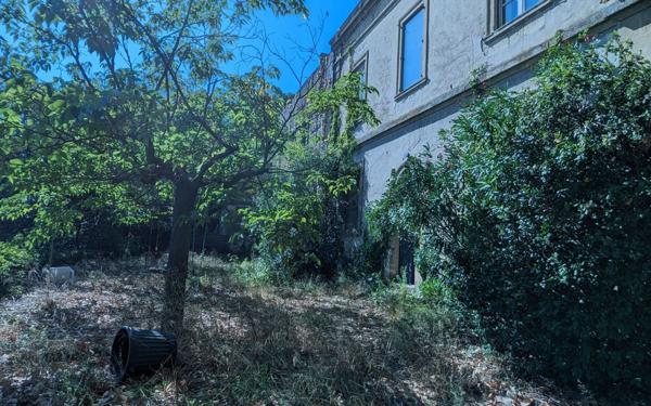 Maison à vendre    8 pièces •  Remoulins